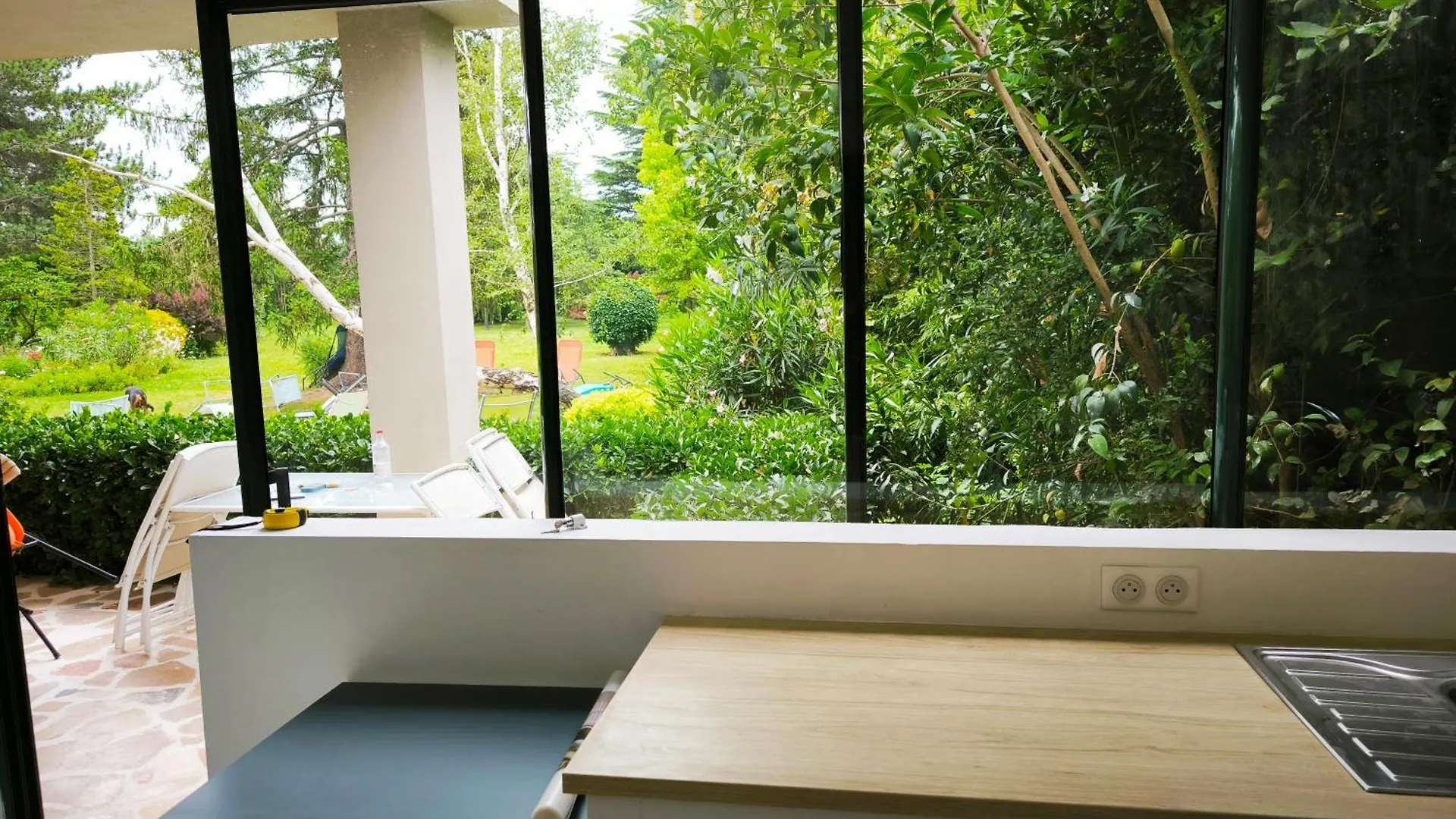 Castelbox Nature Acces Direct Intramuros Avignon Vakantiehuis